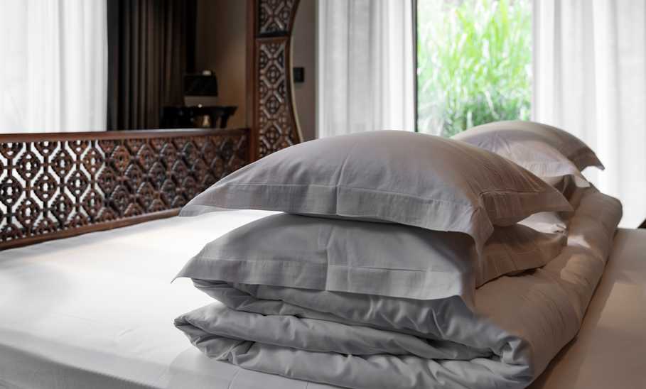 best silk comforters